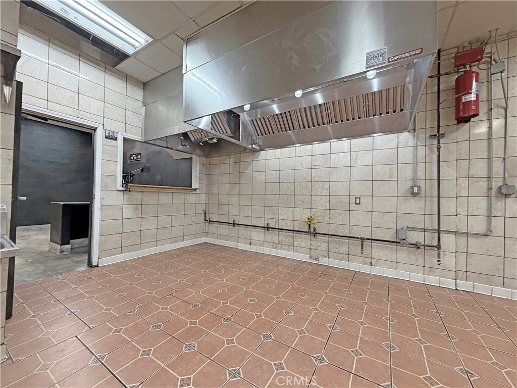 Commercial Lease in Colton