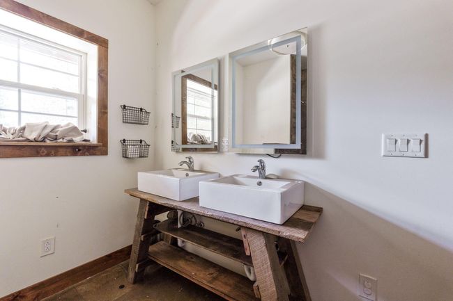 13427 State Route 374, House other with 3 bedrooms, 3 bathrooms and null parking in Rockbridge OH | Image 57