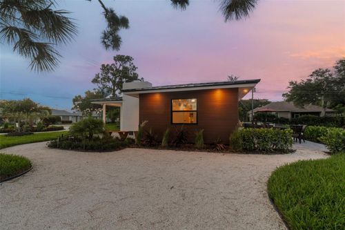 301 Aurora St E, VENICE, FL, 34285-4015 | Card Image