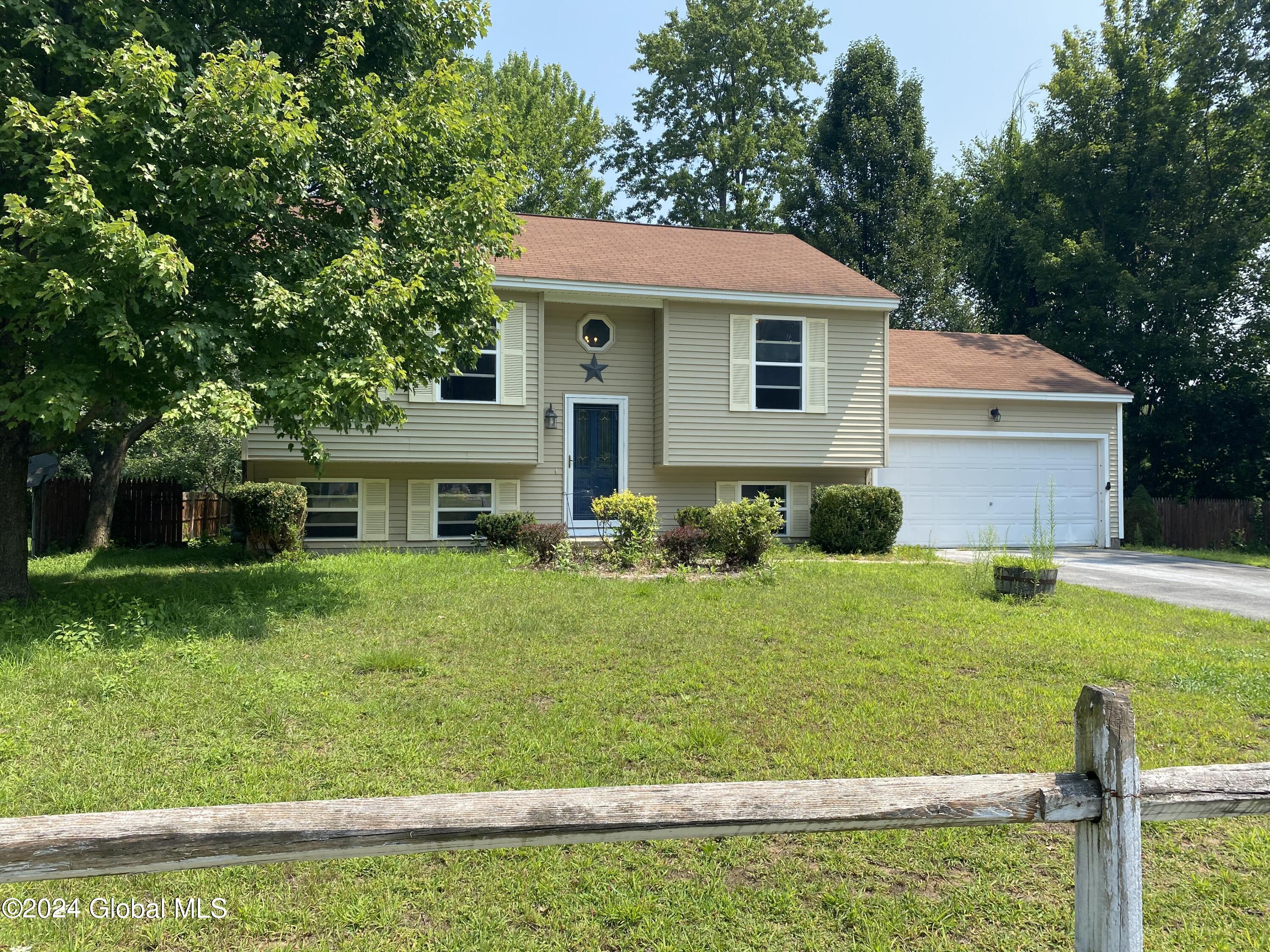 Margaret St, Hudson Falls, NY 12839