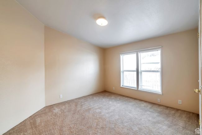 View of carpeted empty room | Image 19