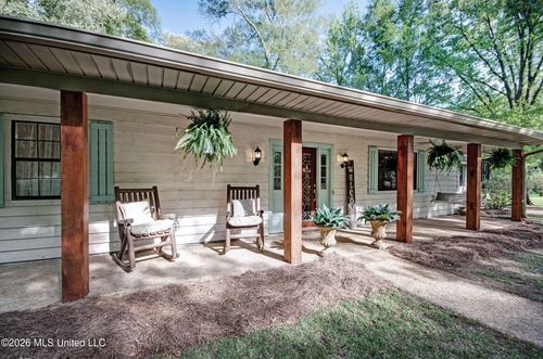 119 Tall Oaks St, Clinton, MS, 39056-2006 | Card Image