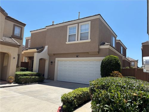 17 Rue Fontaine, Foothill Ranch, CA, 92610-2490 | Card Image
