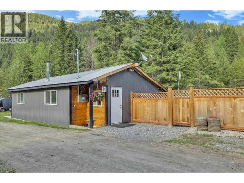 30 Boulder Rd, Kootenay Boundary, BC, V0H1A0 | Card Image