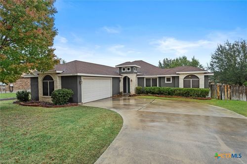 2213 Small Town Dr, New Braunfels, TX, 78130-9104 | Card Image