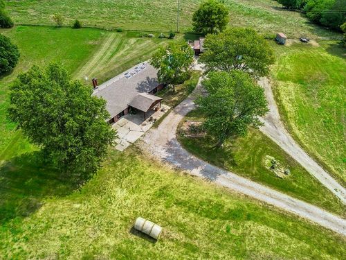 15028 150th St, Bonner Springs, KS, 66012-7774 | Card Image