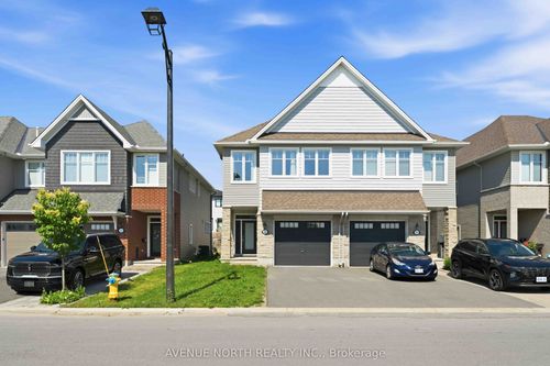 881 Antonio Farley St, Orleans, ON, K4A5K1 | Card Image