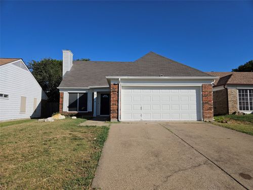 3813 Waxwing Cir S, Fort Worth, TX, 76137-1049 | Card Image