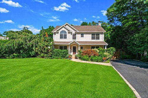 91 Traction Blvd, Patchogue, NY, 11772-1030 | Card Image