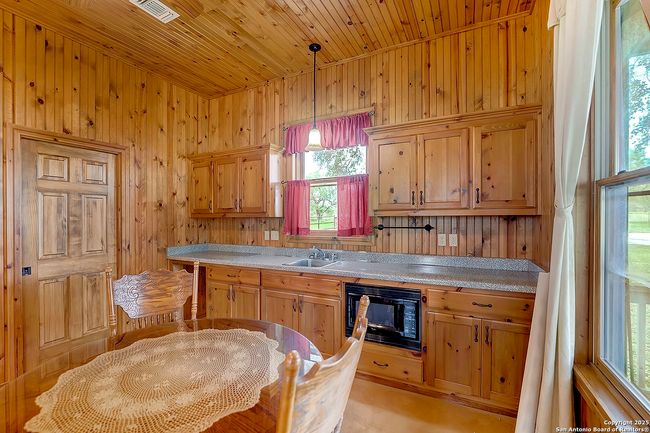 101 Ranch Rd, House other with 3 bedrooms, 3 bathrooms and null parking in Adkins TX | Image 46