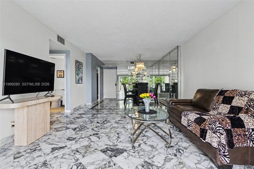 405-4330 Hillcrest Dr, Hollywood, FL, 33021-7969 | Card Image