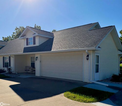 101-2635 Mount Pleasant St, Burlington, IA, 52601-2194 | Card Image