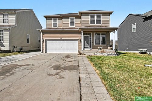 8718 Wyoming St, Omaha, NE, 68122-5245 | Card Image