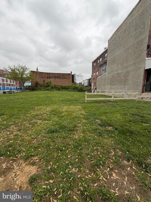 1819 W Erie Ave, Philadelphia, PA, 19140-3522 | Card Image