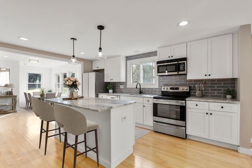 339 Haydenville Rd, Leeds, MA, 01053-9767 | Card Image