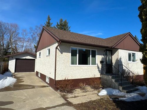 442 10th Ave N, Swan River, MB, R0L1Z0 | Card Image