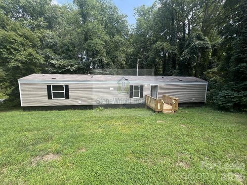 8-2034 Shelby Rd, Kings Mountain, NC, 28086-8984 | Card Image