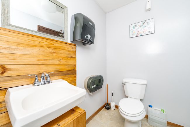 938 Doster Rd, Home with 0 bedrooms, 1 bathrooms and 35 parking in Plainwell MI | Image 12