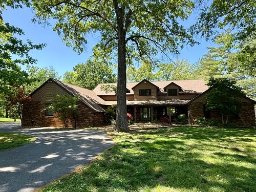 833 N 27th St, Mount Vernon, IL, 62864-2845 | Card Image