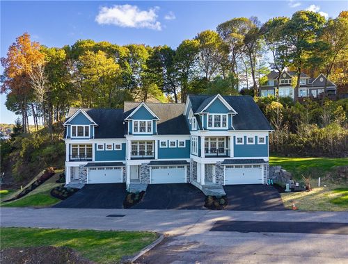 409 Newport Rd, Irondequoit, NY, 14622 | Card Image