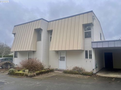 732 Se Rene Ave, Gresham, OR, 97080-1347 | Card Image