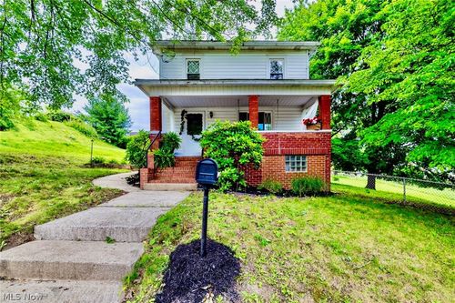 428 Mildred Ave, Weirton, WV, 26062-3518 | Card Image