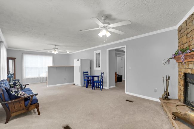 320 E Poplar | Image 23