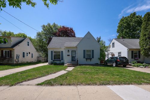 1111 4th Ave Se, Rochester, MN, 55904-7470 | Card Image