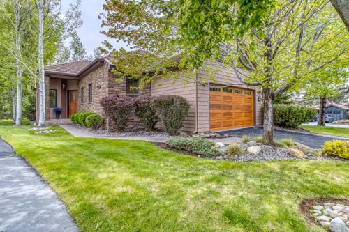 19312 Goose Creek Ct, Bend, OR, 97702-1157 | Card Image