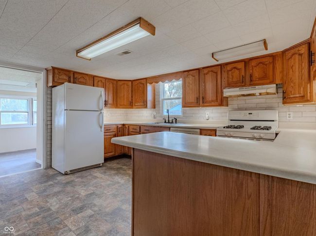 943 N 12 Th St, House other with 3 bedrooms, 1 bathrooms and null parking in Elwood IN | Image 17