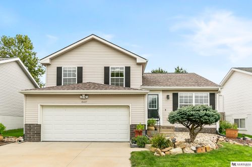 16617 Erskine St, Omaha, NE, 68116-2560 | Card Image