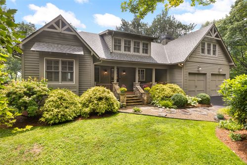 245 Woodland Ridge Dr, Highlands, NC, 28741-6330 | Card Image