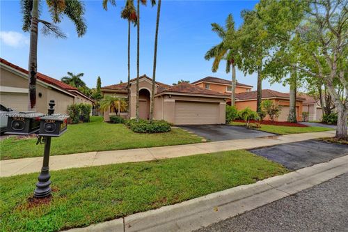 930 Bluewood Ter, Weston, FL, 33327-2049 | Card Image
