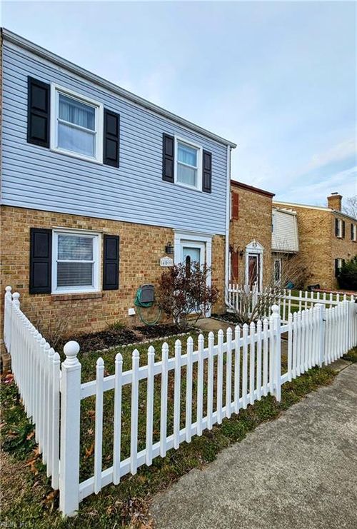 409 Shagbark Rd, Virginia Beach, VA, 23454-3334 | Card Image