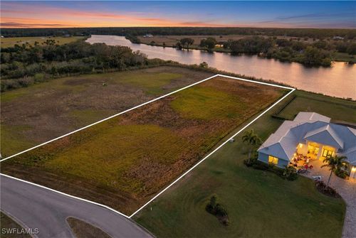 2110 Silk Bay Blvd, ALVA, FL, 33920-1309 | Card Image