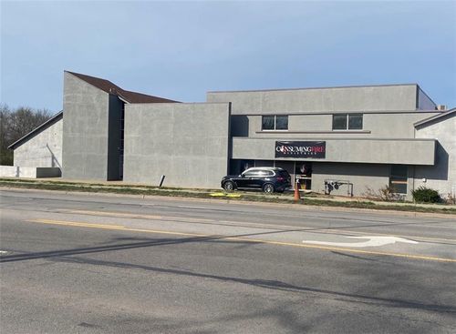 10306 Blue Ridge Blvd, Kansas City, MO, 64134-1913 | Card Image