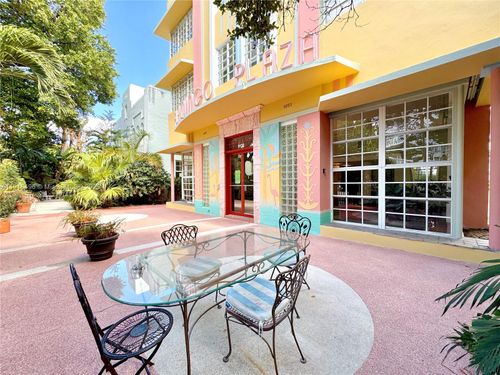 apt-1d-1051 Meridian Ave, Miami Beach, FL, 33139-8321 | Card Image