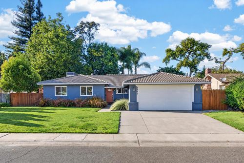 6860 Pocket Road, Sacramento, CA, 95831 | Card Image