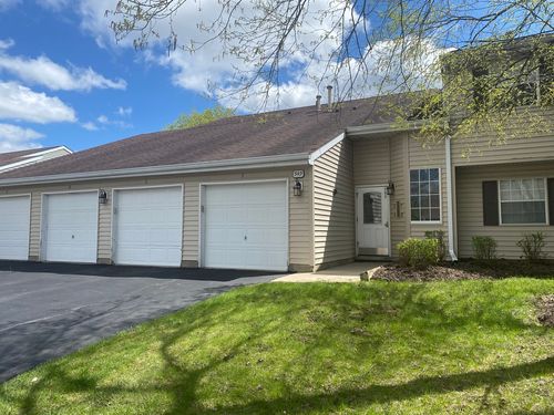 b-549 E Shagbark Lane E, Streamwood, IL, 60107 | Card Image