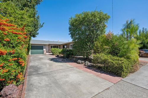 218 Andrieux St, Sonoma, CA, 95476-6909 | Card Image