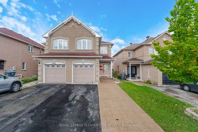 144 Tiller Trail, House attached with 3 bedrooms, 4 bathrooms and 5 parking in Brampton ON | Image 2