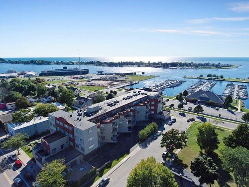 201-105 W Danaher St, Ludington, MI, 49431-2294 | Card Image