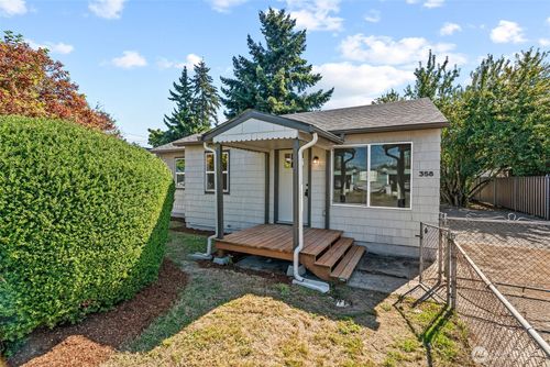358 Cypress St, Longview, WA, 98632-1729 | Card Image