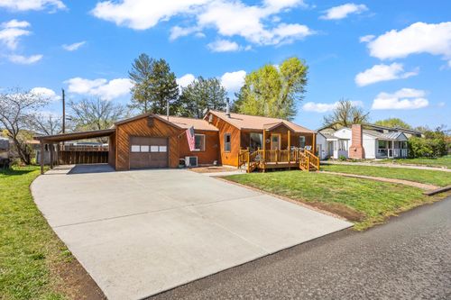 681 Se Dunham St, Prineville, OR, 97754-2817 | Card Image