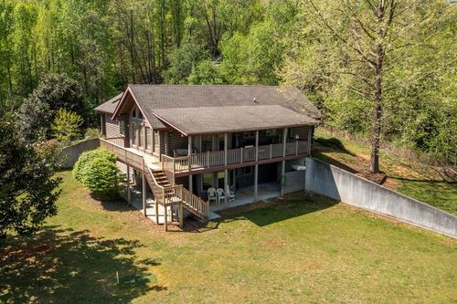 68 Country Side Ln, Hayesville, NC, 28904-7829 | Card Image
