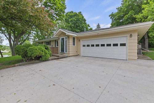5935 County Road 11, Independence, MN, 55359-9737 | Card Image