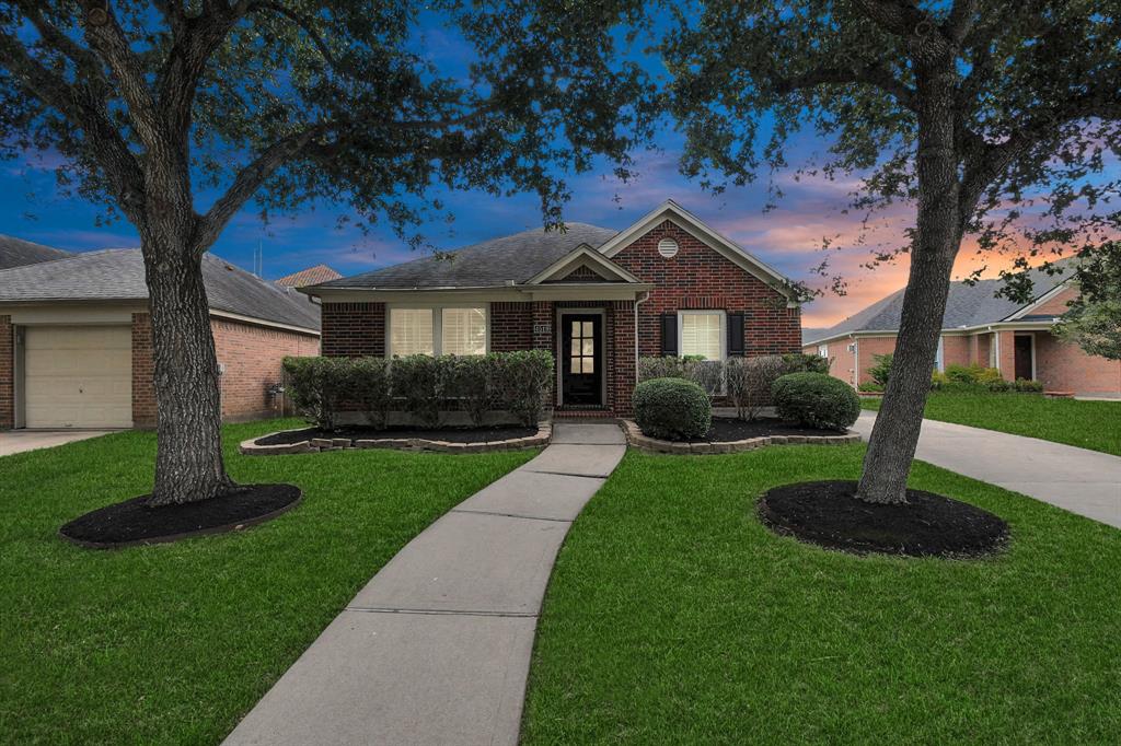 Lake Halbert Ln, Richmond, TX 77406