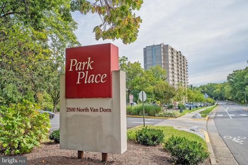1518-2500 N Van Dorn St, ALEXANDRIA, VA, 22302-1609 | Card Image