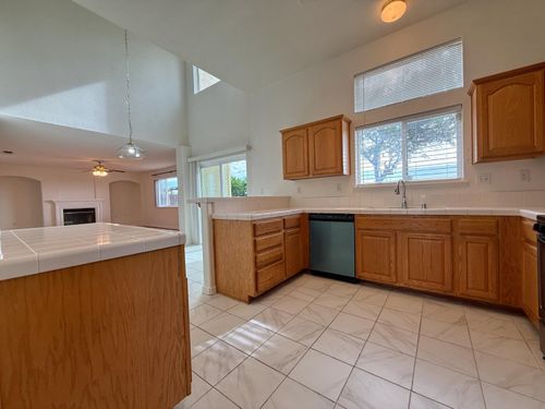 4276 Blake Cir, Stockton, CA, 95206-6514 | Card Image