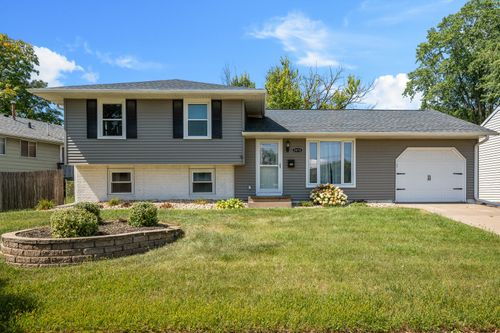 3410 18th St, Bettendorf, IA, 52722-2710 | Card Image